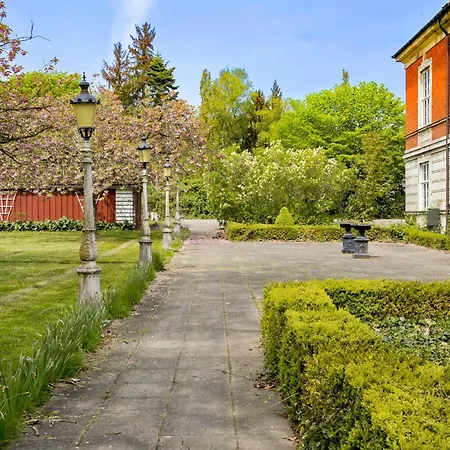 1 Bedroom In Holiday home *