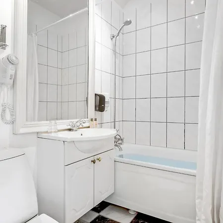 Lovely In With Kitchen
