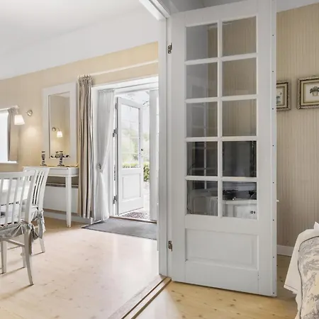 1 Bedroom In *